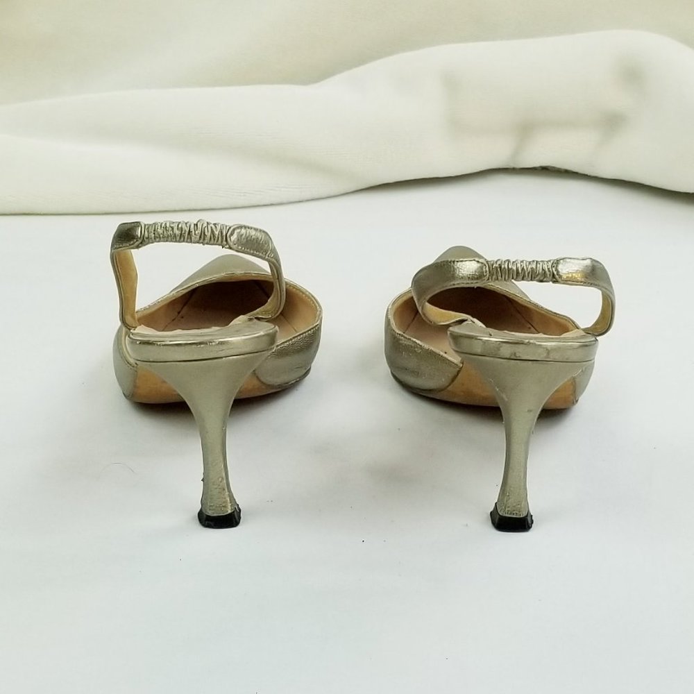 Manolo Blahnik Size 36 (US 6-6.5) Gold Sling Back - Picture 11 of 12